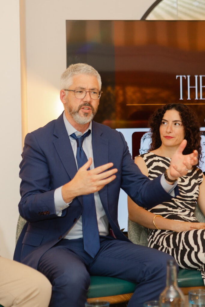 The Baduel Brief salon